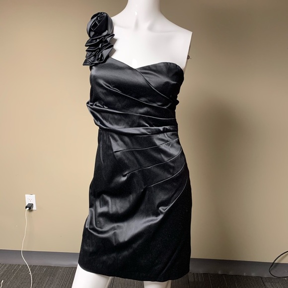 Glam dress - Picture 2 of 5